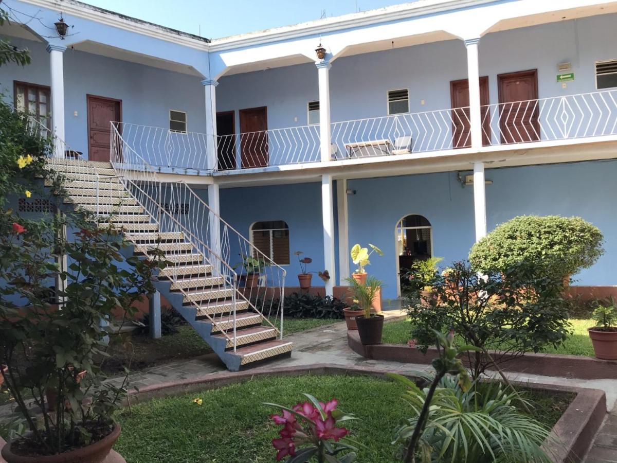 Hotel Izala San Pedro Pochutla エクステリア 写真